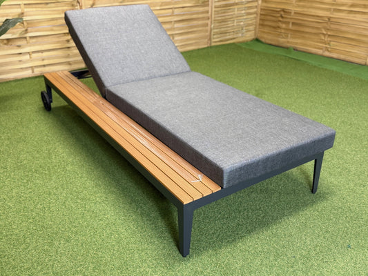 Minta leżak ogrodowy 209